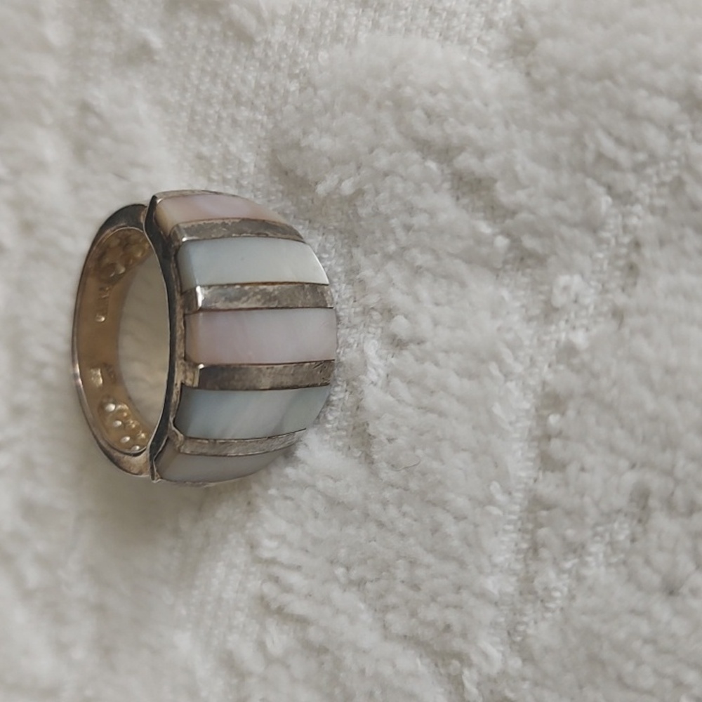Elegant Mother of Pearl Inlay Ring